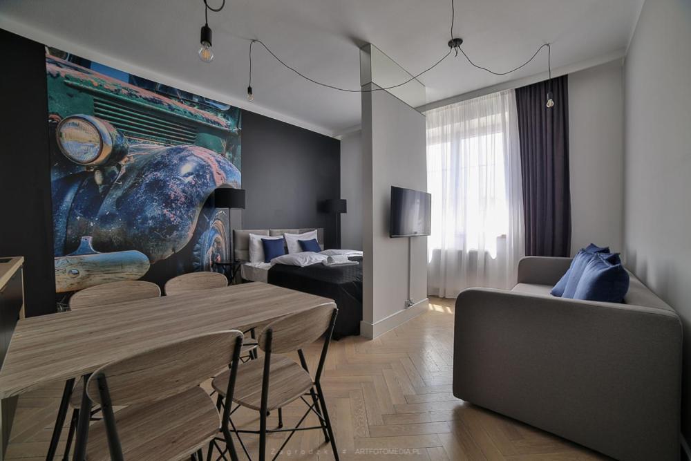 Saint Thomas Corner - By Upstairs 2*